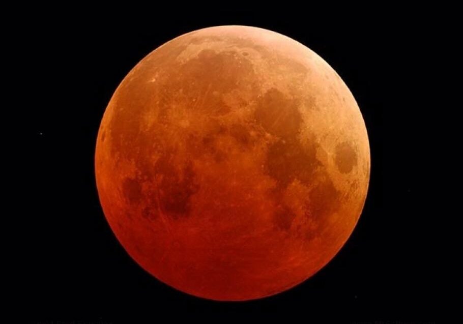 Lunar-Eclipse-Cruise-Anglers-Road-Lewes-image-1